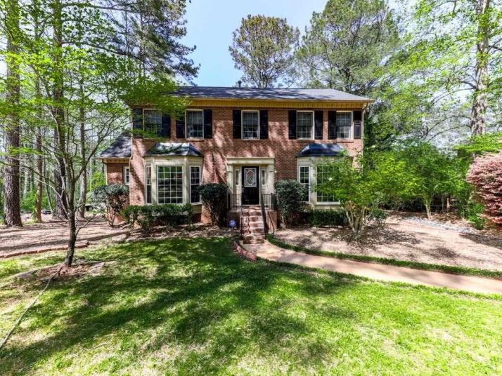 4907 Laurel Spring Dr NE, Roswell, GA 30075