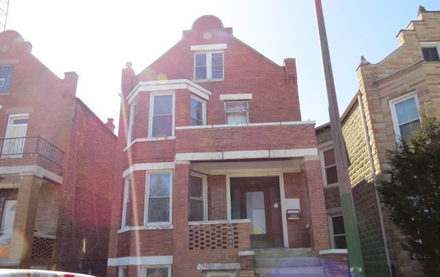 2827 W Pershing Rd, Chicago, IL 60632