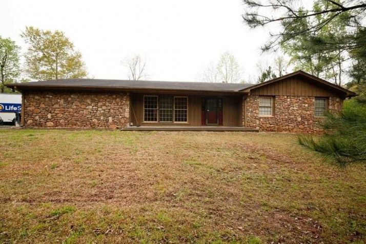 6186 Hearn Rd, Ellenwood, GA 30294