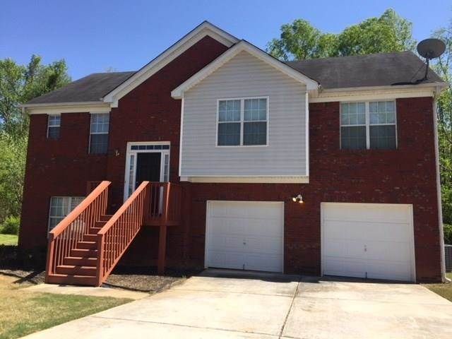 305 Wood Sage Dr, Riverdale, GA 30274