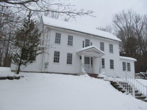 15 Bradford Rd, Wiscasset, ME 04578