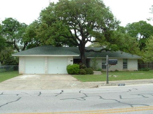 1901 Deepwood Dr, Round Rock, TX 78681