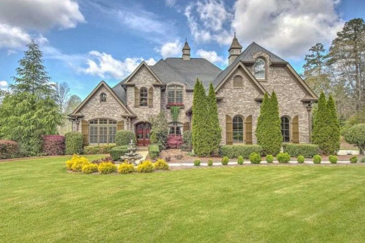 4662 Manor Dr, Gainesville, GA 30506