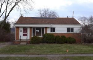 2424 Dillingham Ave, Lansing, MI 48906