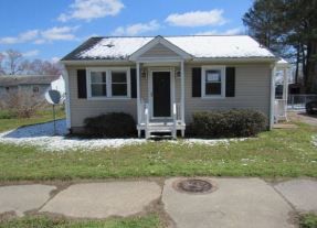 221 S Mesa Dr, Hopewell, VA 23860