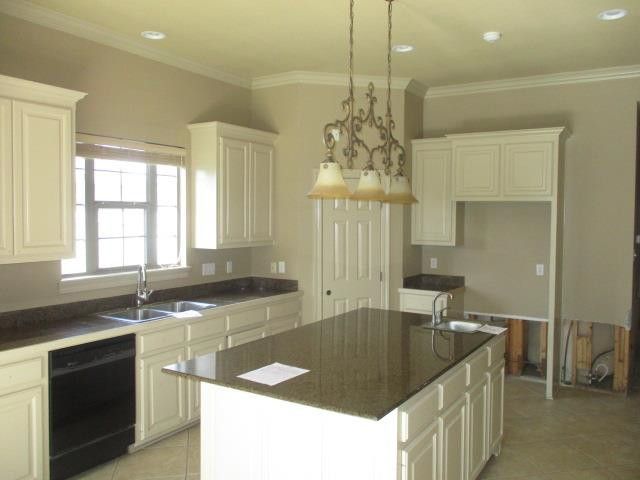 3259 Shadow Hill Dr, Baton Rouge, LA 70816