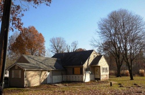 25121 Raymond Ave, Edwardsburg, MI 49112