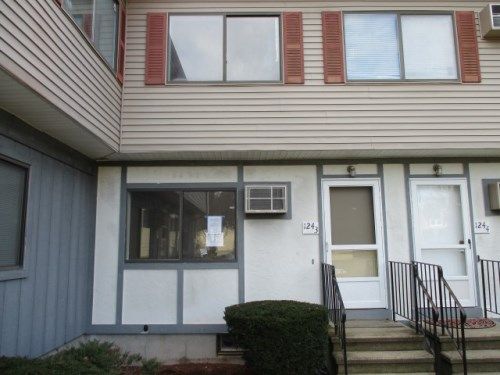 124 Lantern Park Dr Unit 3, Naugatuck, CT 06770