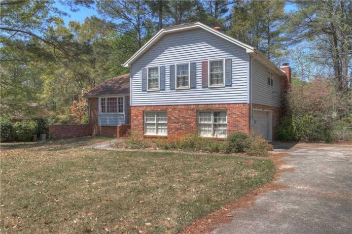 2110 W Chester Circle SE, Conyers, GA 30013