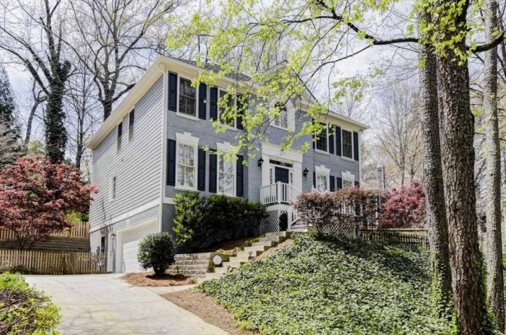 2590 Ridgewood Terrace NW, Atlanta, GA 30318