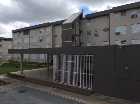 Apt 132 Irlanda Apt, Bayamon, PR 00956