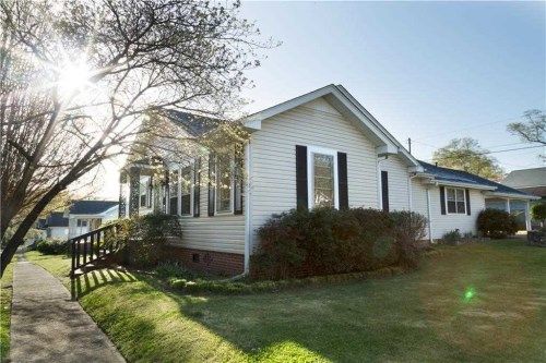 10 S 3Rd St SE, Lindale, GA 30147