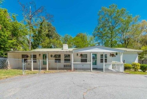 7860 Floyd Ln, Gainesville, GA 30506