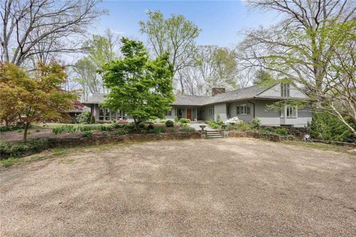 1371 Mossy Rock Rd NW, Kennesaw, GA 30152