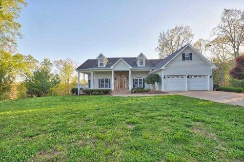 114 Laurel Ct, Dahlonega, GA 30533