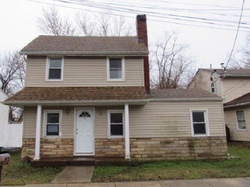 43 Magnolia St, Westville, NJ 08093