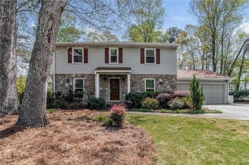 465 Glencourtney Dr, Atlanta, GA 30328