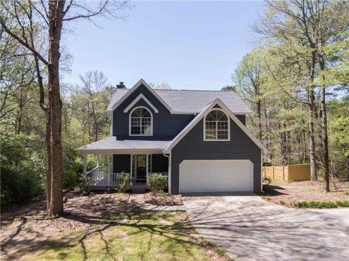 4673 Pine Dr, Loganville, GA 30052