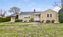 616 Chickadee Ln Stratford, CT 06614