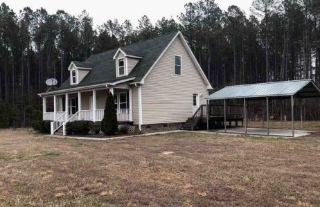 14325 Wakefield Roa, Courtland, VA 23837