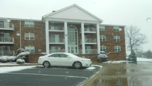4339 Sunridge Dr Unit M, Saint Louis, MO 63125
