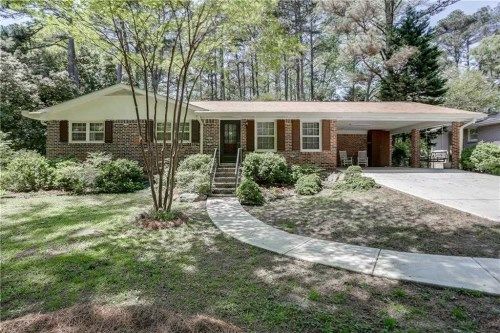 474 Horseshoe Circle SW, Lilburn, GA 30047