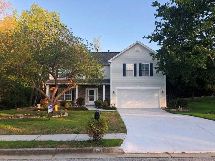 954 Garden Woods Ct, Loganville, GA 30052
