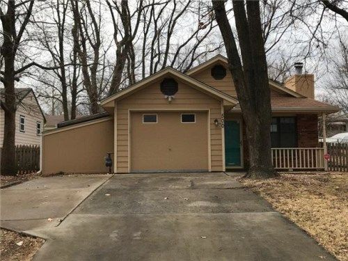 500 SW 18th Street Ter, Blue Springs, MO 64015