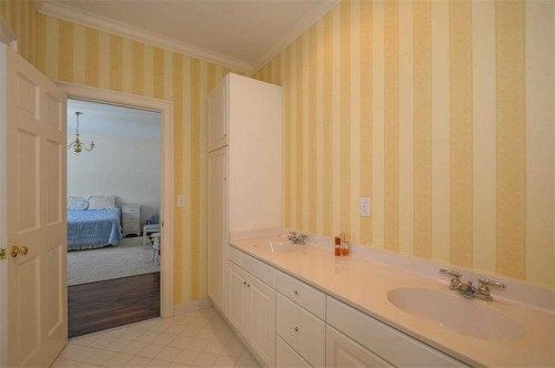 1056 Farm Brook Ln, Atlanta, GA 30319