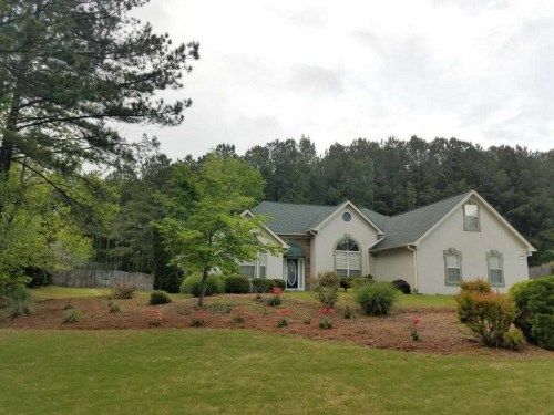 368 Crescent Dr, Newnan, GA 30265