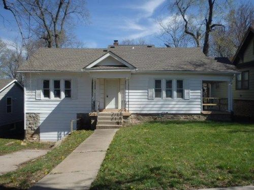 3822 E 68th St, Kansas City, MO 64132