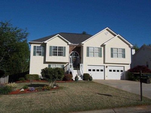 6276 Saturn Dr, Flowery Branch, GA 30542