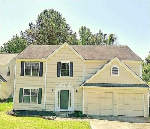 1025 Hidden Pond Ln, Roswell, GA 30075