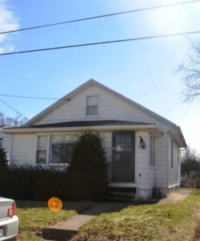 127 Crescent Ave, East Peoria, IL 61611