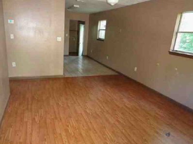 3853 Lacy Ln, Laurel Hill, FL 32567