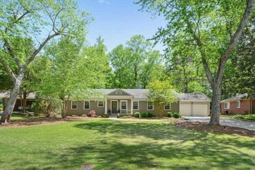 1233 Bernadette Ln NE, Atlanta, GA 30329