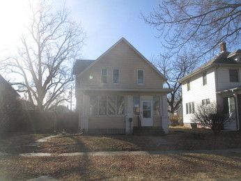 518 20th Ave, Moline, IL 61265