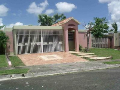 F39 Calle 9, Caguas, PR 00725