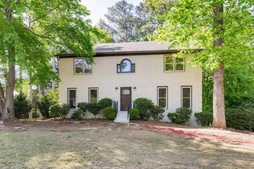 2261 Mitchell Rd NE, Marietta, GA 30062