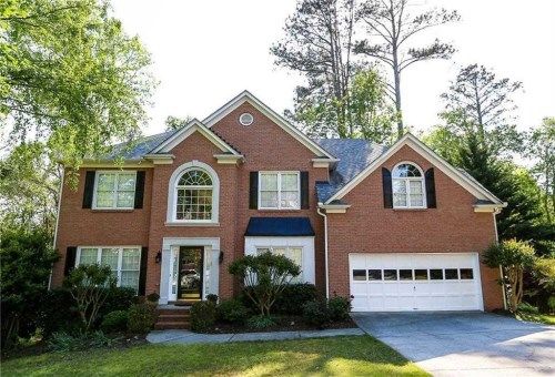 10910 Regal Forest Dr, Suwanee, GA 30024