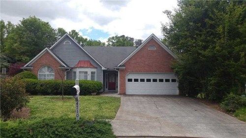 4710 Sterling Oaks Ct, Lilburn, GA 30047