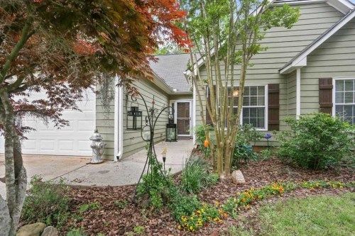 700 Flintlock Dr, Dacula, GA 30019