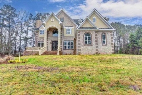 520 Lake Front Dr, Lilburn, GA 30047