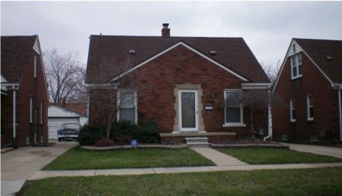1642 17th St, Wyandotte, MI 48192