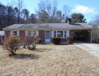 136 Kirkwood Dr, Danville, VA 24541