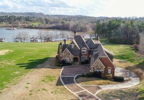 3677 Grandview Dr, Gainesville, GA 30506