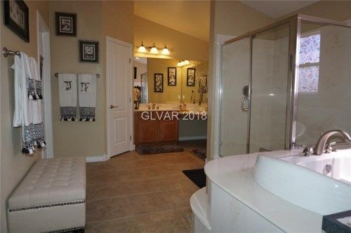 6901 Emerald Tree Court, Las Vegas, NV 89130