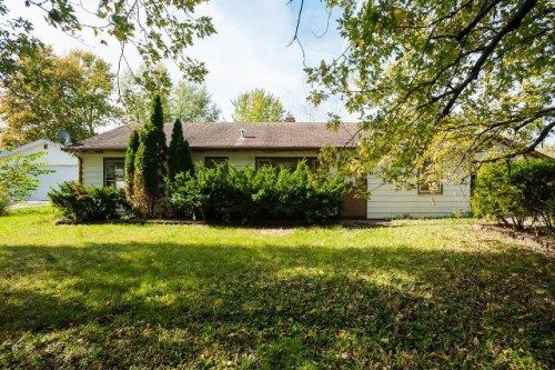1103 Kinmonth Dr, Joliet, IL 60433