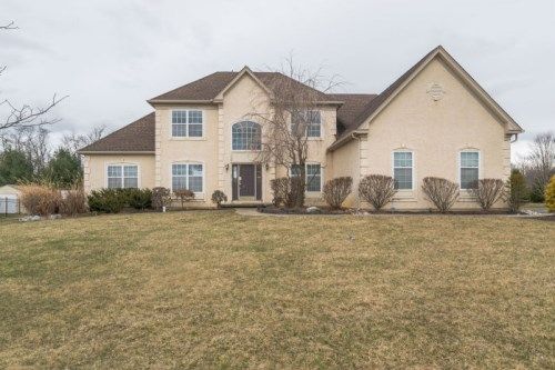 4400 Crosswinds Dr, Easton, PA 18045