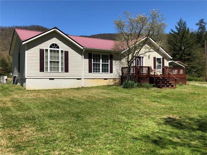 4831 Upper Plott Town Rd, Young Harris, GA 30582